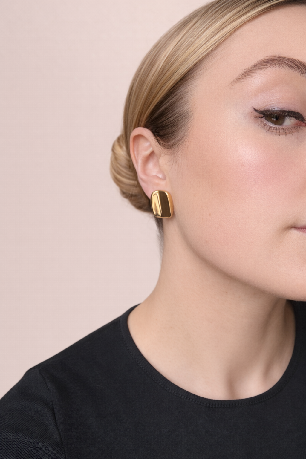 Solé Studs